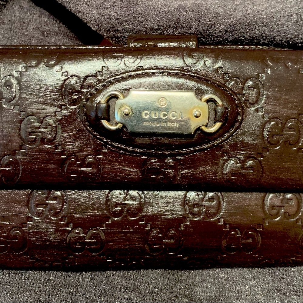 Gucci wallet embossed brown 🌺